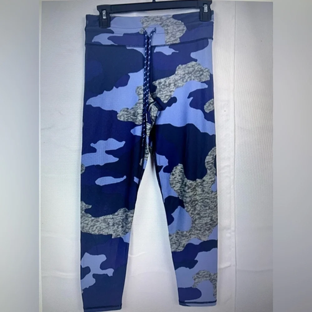 Aerie Womens Chill Play Move Animal Print blue Crop Leggings Size M
